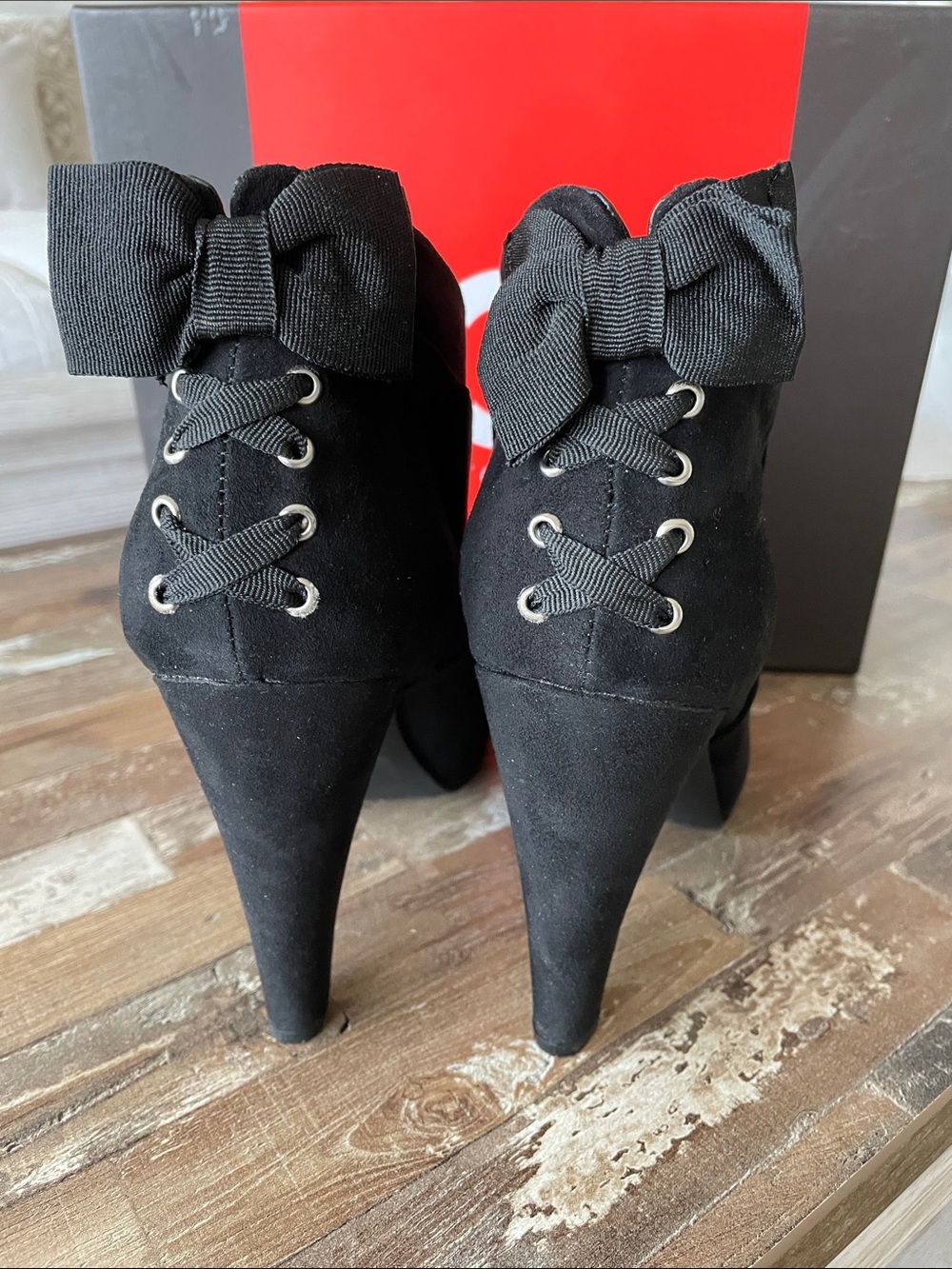 Guess Booties - Picture 3 of 7